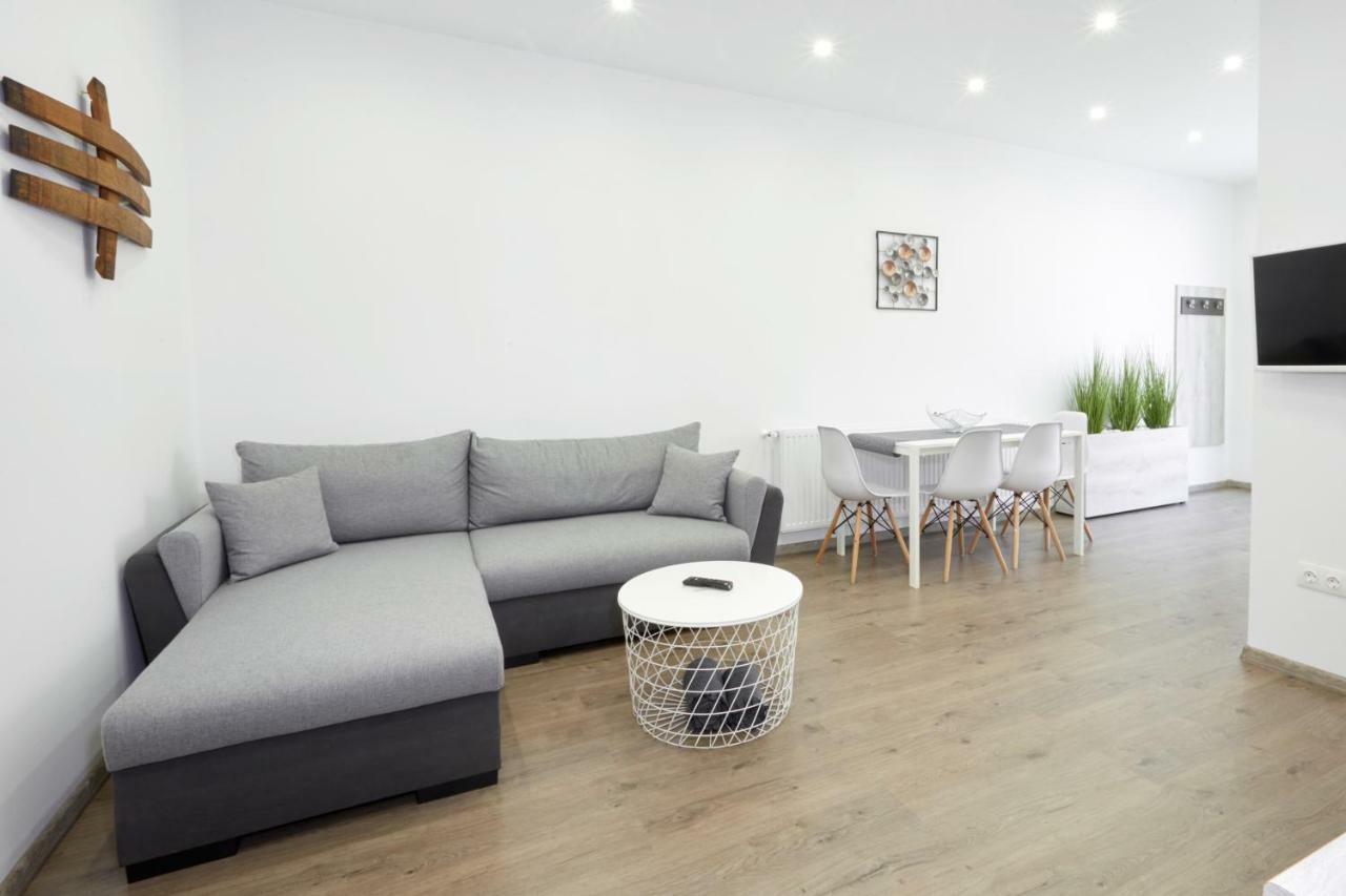 Foter Apartman Ii. ヴィッラーニ エクステリア 写真