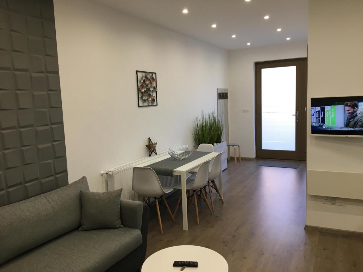 Foter Apartman Ii. ヴィッラーニ エクステリア 写真